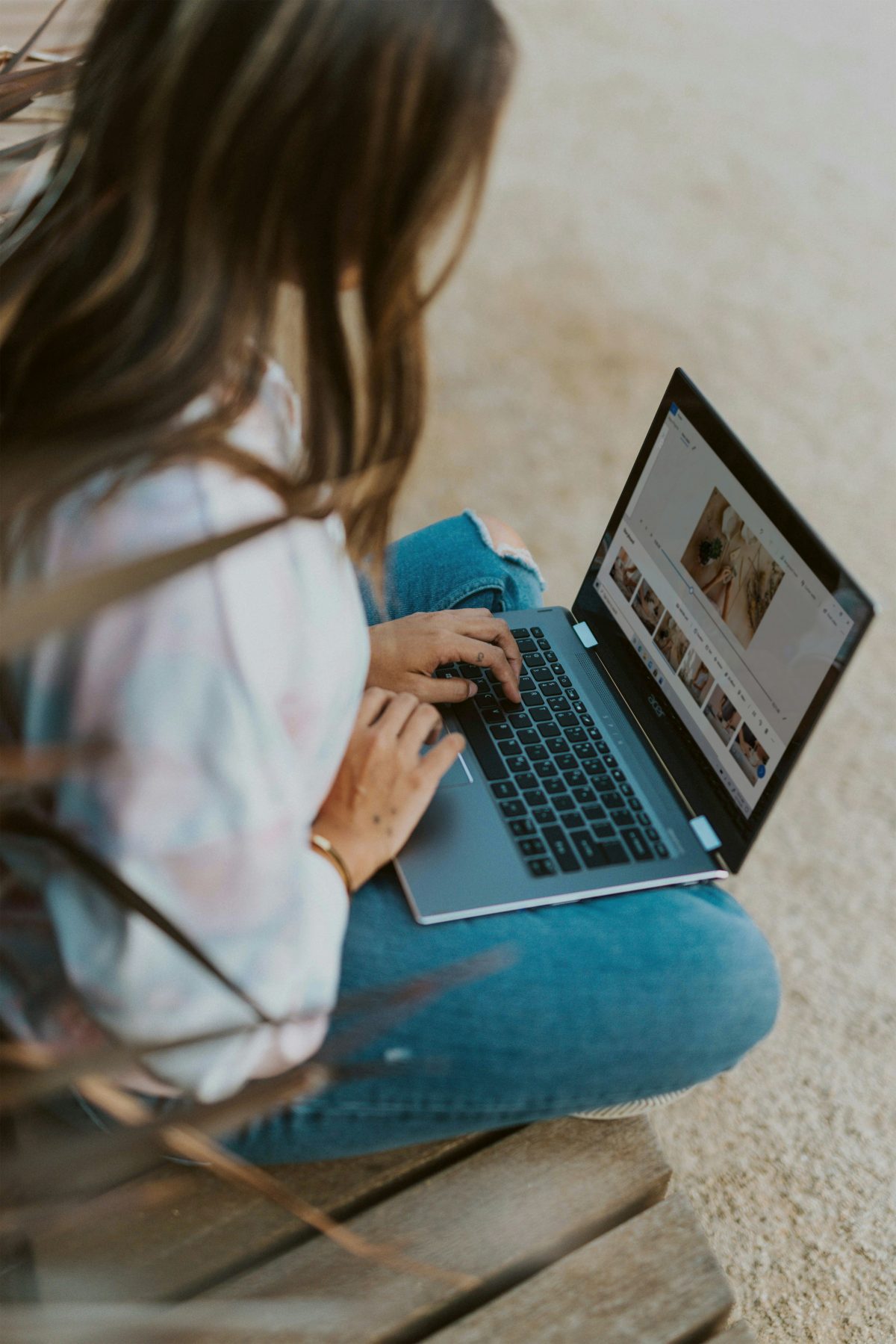 Impulsamos marcas y negocios con branding estratégico, diseño web alineado y auditorías que transforman tu imagen en resultados reales. Creamos soluciones visuales con propósito para que tu proyecto crezca con coherencia y valor.